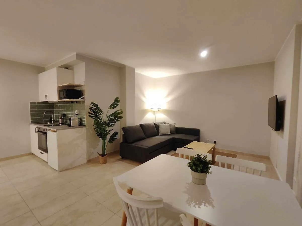 Mazi Apartments Havana Mataró 0*,